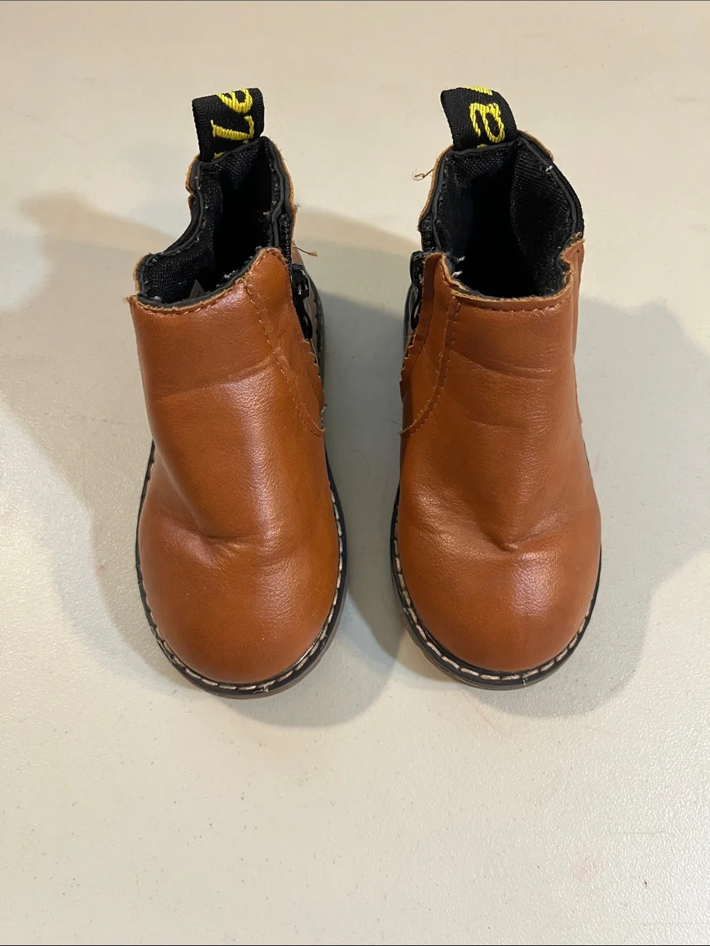 Tan Kids Chelsea Boots with Black Pull Tabs